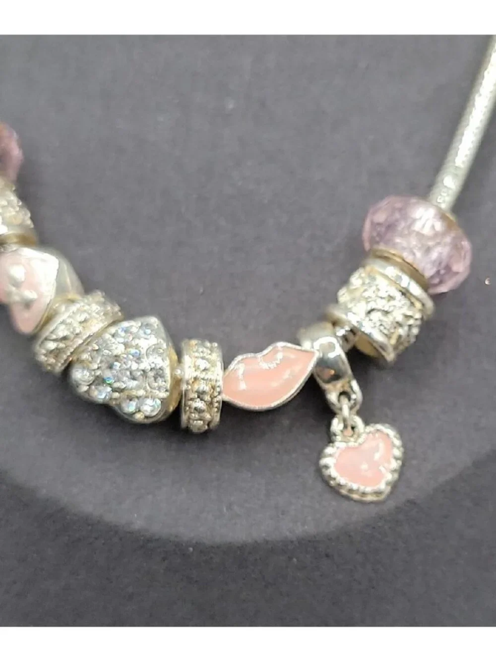 Friedmans Jewelers Breast Cancer Slide Necklace Silver Tone Charm Bead 18" Chain - Picture 10 of 15